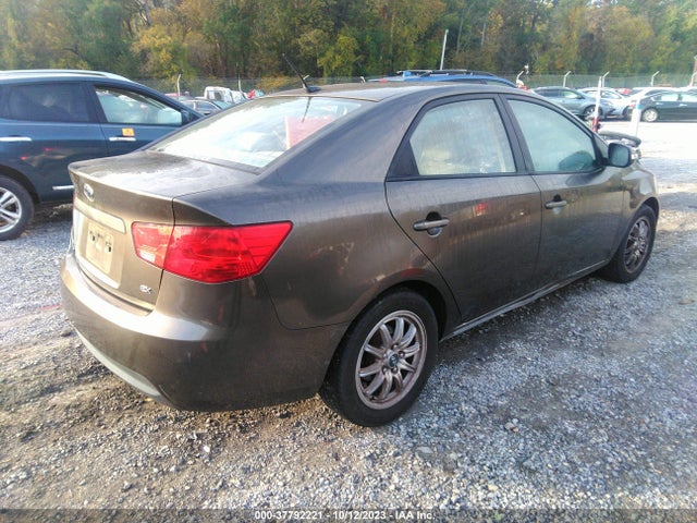 2010 KIA FORTE KNAFU4A20A5811756 Photo 3