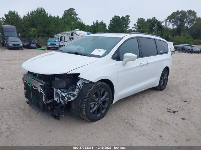 Chrysler Pacifica Limited 2020 2C4RC1GG6LR173183 Image 2