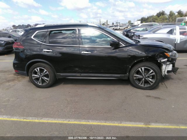 5N1AT2MT0JC736069 Nissan Rogue Sl
