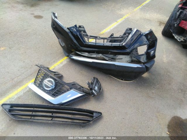 5N1AT2MT0JC736069 Nissan Rogue Sl
