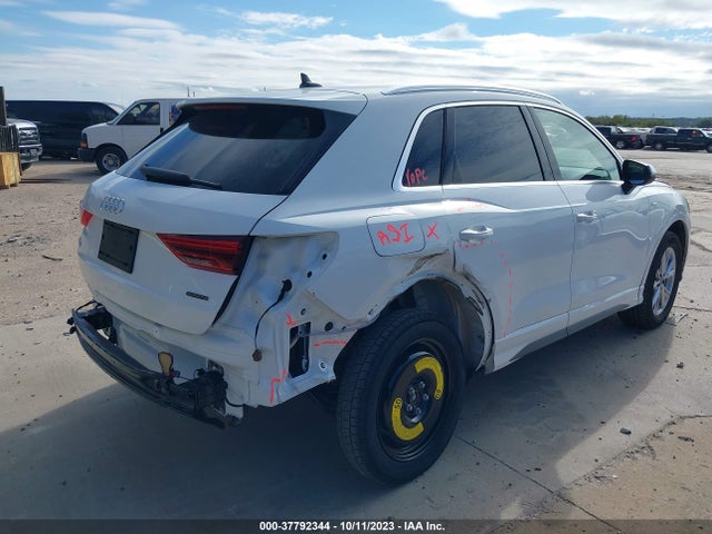 WA1DECF30P1113211 Audi Q3 S Line Premium