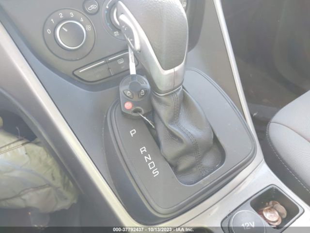 1FMCU0GXXGUA11705 Ford ESCAPE SE