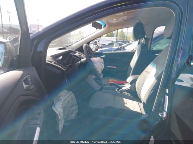 1FMCU0GXXGUA11705 Ford ESCAPE SE