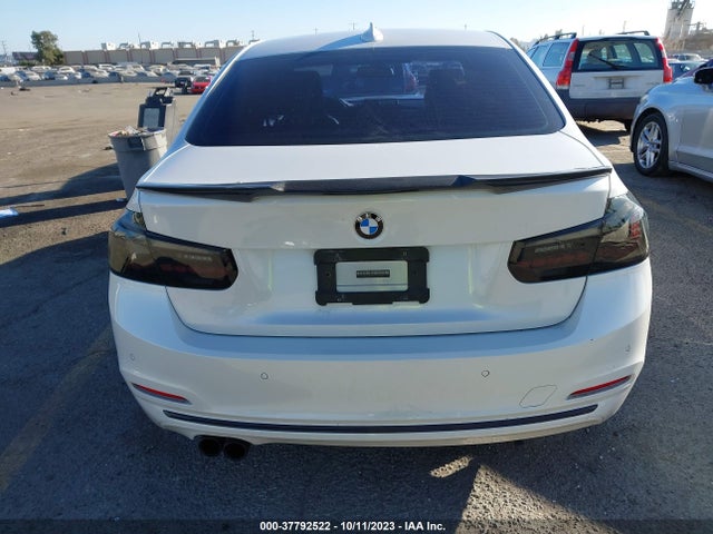BMW 3 Series 330i 2017 WBA8B9G5XHNU50348 Image 16