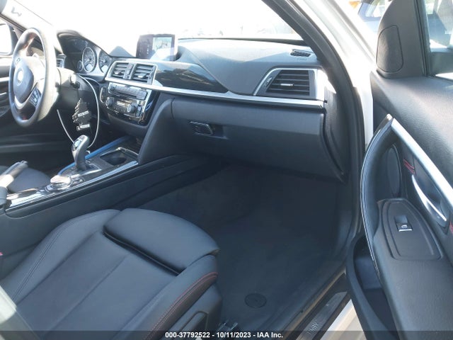BMW 3 Series 330i 2017 WBA8B9G5XHNU50348 Image 5
