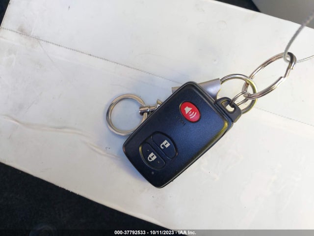Toyota Prius Four 2015 JTDKN3DU6F1920341 Image 11