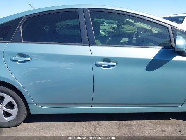 Toyota Prius Four 2015 JTDKN3DU6F1920341 Image 14