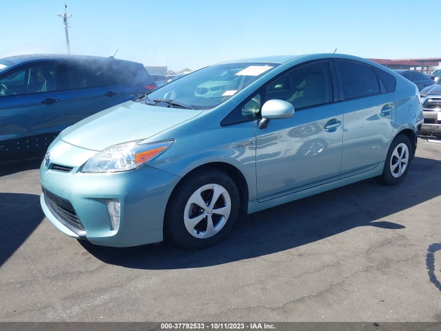Toyota Prius Four 2015 JTDKN3DU6F1920341 Image 2