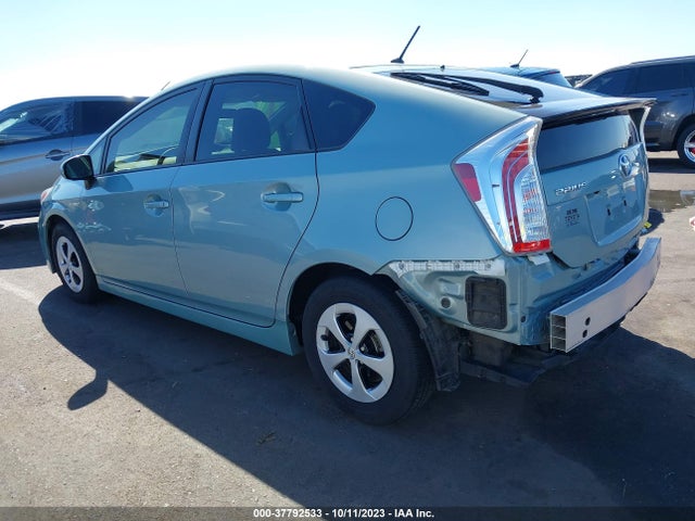 Toyota Prius Four 2015 JTDKN3DU6F1920341 Image 3