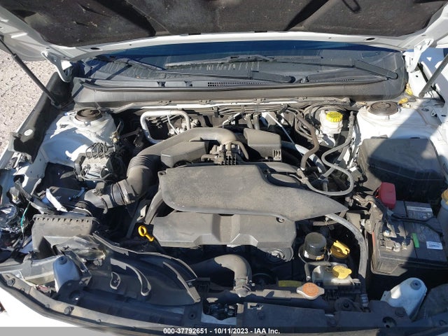 2018 Subaru Outback Premium მანქანა იყიდება აუქციონზე, vin: 4S4BSACC0J3281386, აუქციონის ნომერი: 37792651