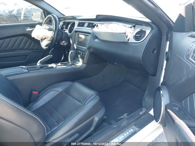 2013 FORD MUSTANG V6 VIN: 1ZVBP8AM6D5200407