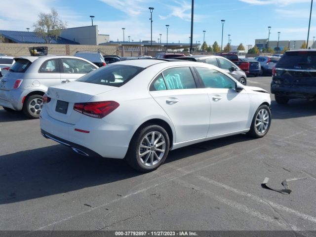 W1K3G4EB7NJ350145 Mercedes-Benz A-class A 220