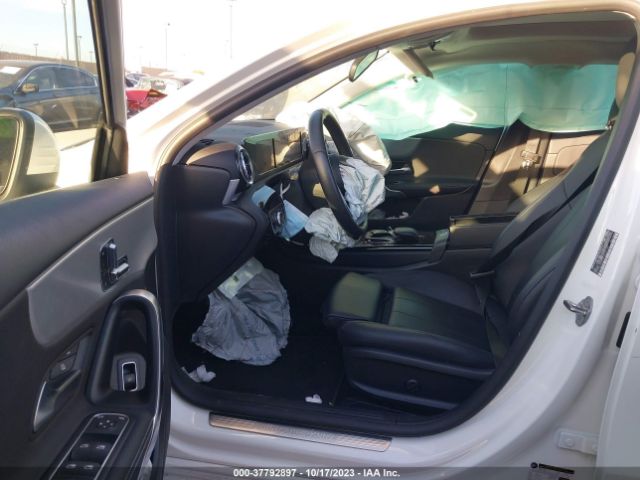 W1K3G4EB7NJ350145 Mercedes-Benz A-class A 220