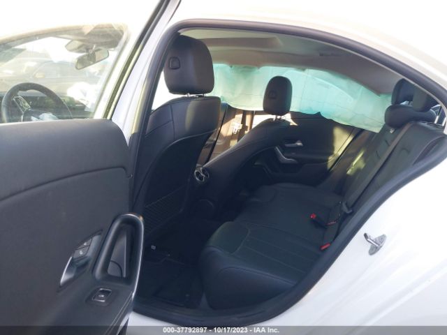 W1K3G4EB7NJ350145 Mercedes-Benz A-class A 220