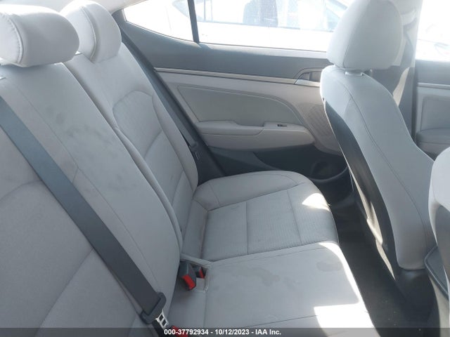2017 HYUNDAI ELANTRA SE VIN: 5NPD84LF2HH143922