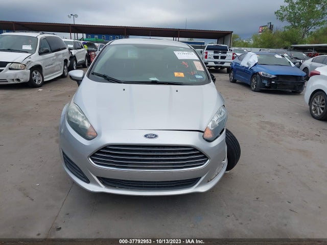 Ford FIESTA SE 2018 3FADP4EJXJM119104 Image 13