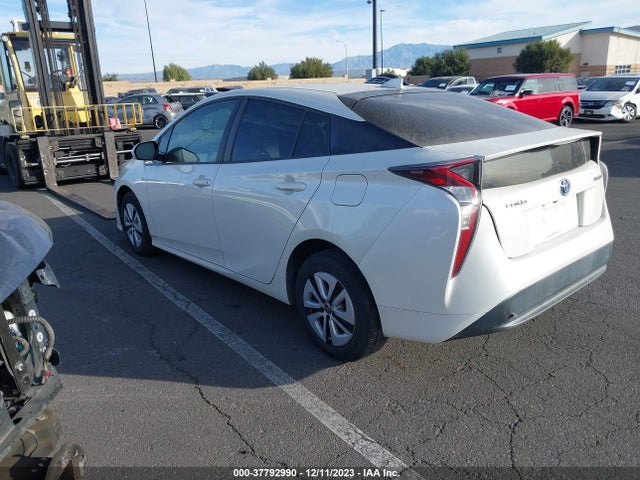 Toyota Prius Two Eco 2017 JTDKARFU9H3030743 Image 3