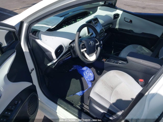 Toyota Prius Two Eco 2017 JTDKARFU9H3030743 Image 5