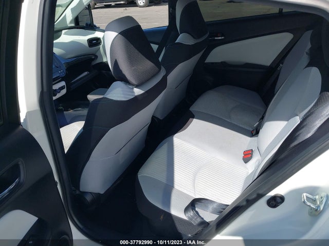 Toyota Prius Two Eco 2017 JTDKARFU9H3030743 Image 8