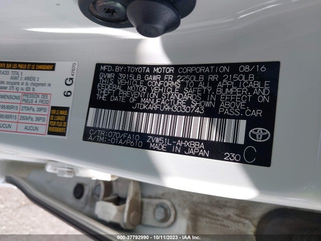 Toyota Prius Two Eco 2017 JTDKARFU9H3030743 Image 9