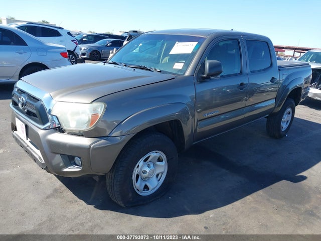 Toyota Tacoma Prerunner 2015 5TFJU4GN9FX083588 Image 2
