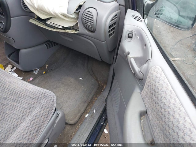 1999 PLYMOUTH VOYAGER SE VIN: 2P4GP45G0XR355186