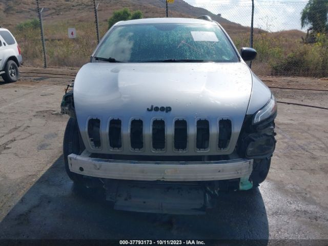 1C4PJLABXHW623115 Jeep Cherokee Altitude