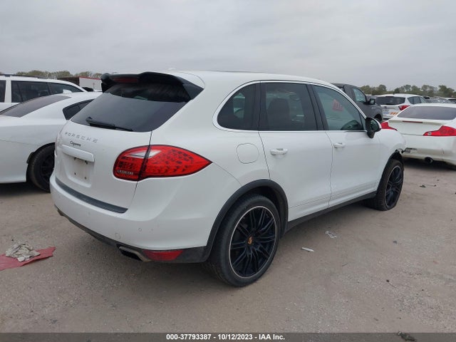 2014 PORSCHE CAYENNE WP1AA2A24ELA93879 Photo 3