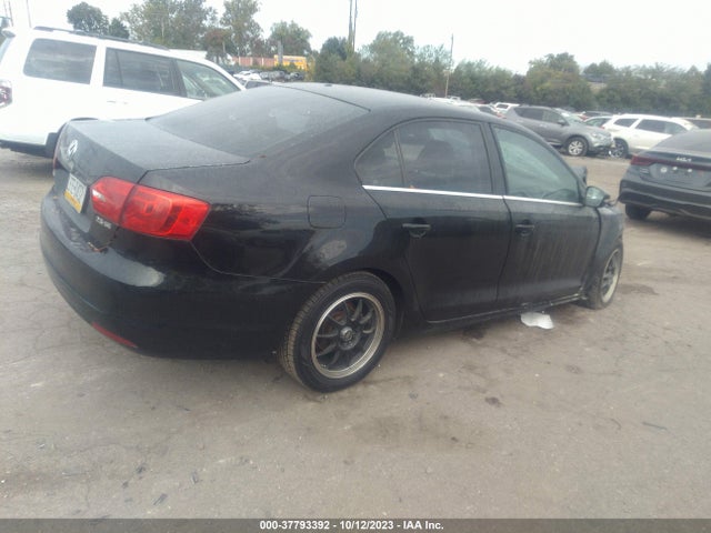 2013 VOLKSWAGEN JETTA SEDAN SE VIN: 3VWDP7AJ5DM244322