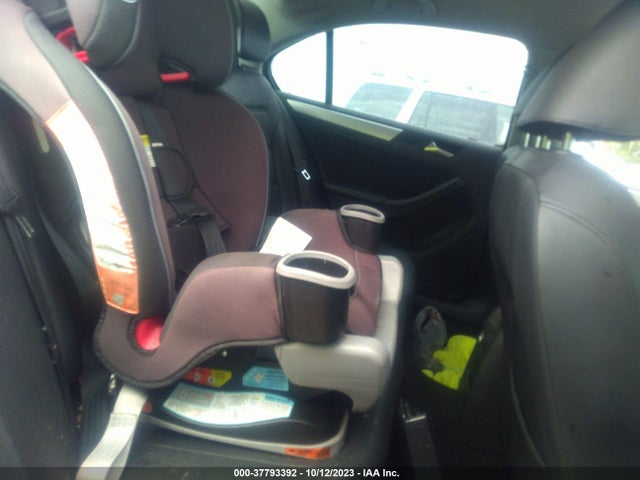 2013 VOLKSWAGEN JETTA SEDAN SE VIN: 3VWDP7AJ5DM244322