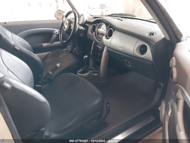 2002 MINI COOPER HARDTOP WMWRC33402TE12435 Photo 4