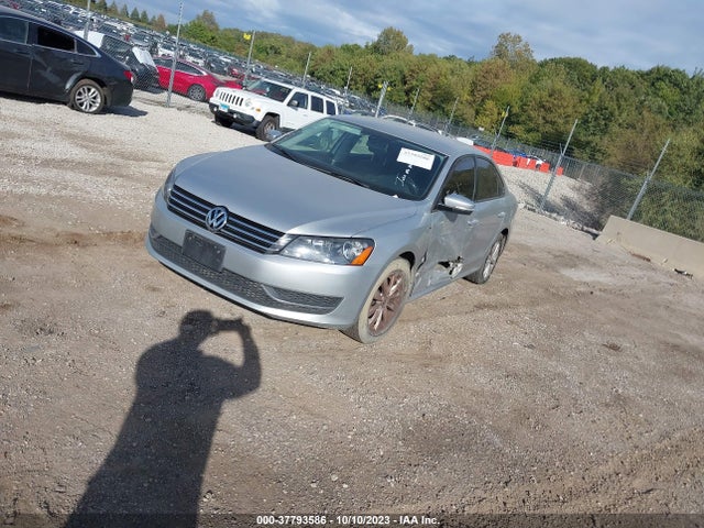 1VWAT7A37EC104405 Volkswagen Passat Wolfsburg Ed