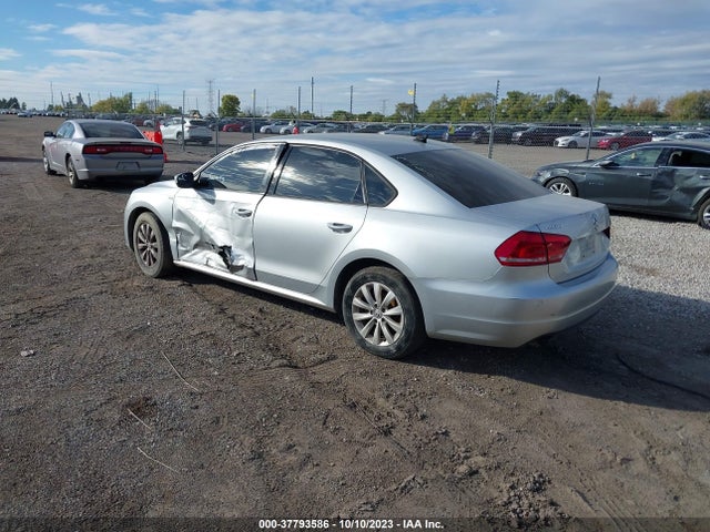 1VWAT7A37EC104405 Volkswagen Passat Wolfsburg Ed