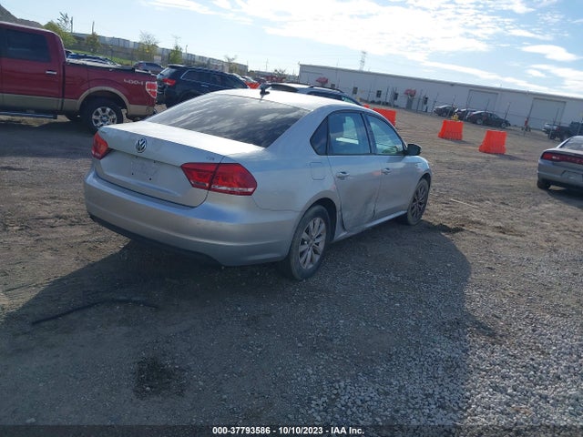 1VWAT7A37EC104405 Volkswagen Passat Wolfsburg Ed
