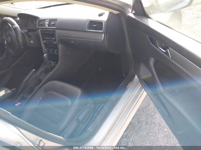 1VWAT7A37EC104405 Volkswagen Passat Wolfsburg Ed