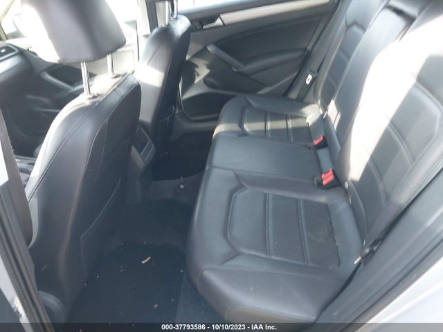 1VWAT7A37EC104405 Volkswagen Passat Wolfsburg Ed