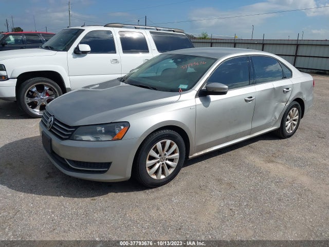 1VWAH7A33EC015707 Volkswagen Passat Wolfsburg Ed