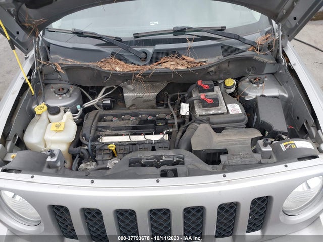 1C4NJPBA1GD601941 Jeep Patriot Sport Se