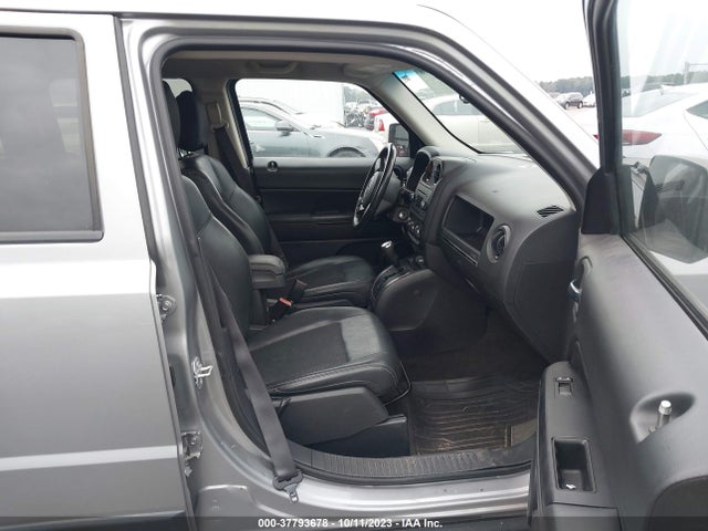 1C4NJPBA1GD601941 Jeep Patriot Sport Se
