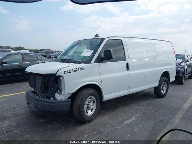 Chevrolet EXPRESS CARGO VAN 2019 1GCWGAFP5K1280964 Image 2