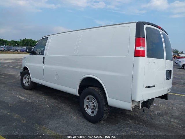 Chevrolet EXPRESS CARGO VAN 2019 1GCWGAFP5K1280964 Image 3