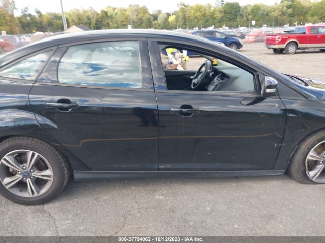 1FADP3FE4HL335232 Ford FOCUS SE