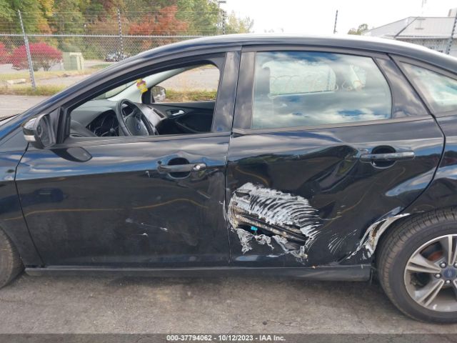 1FADP3FE4HL335232 Ford FOCUS SE