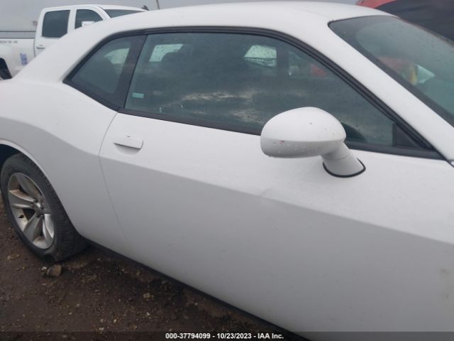 2C3CDZAG3FH715381 Dodge Challenger Sxt