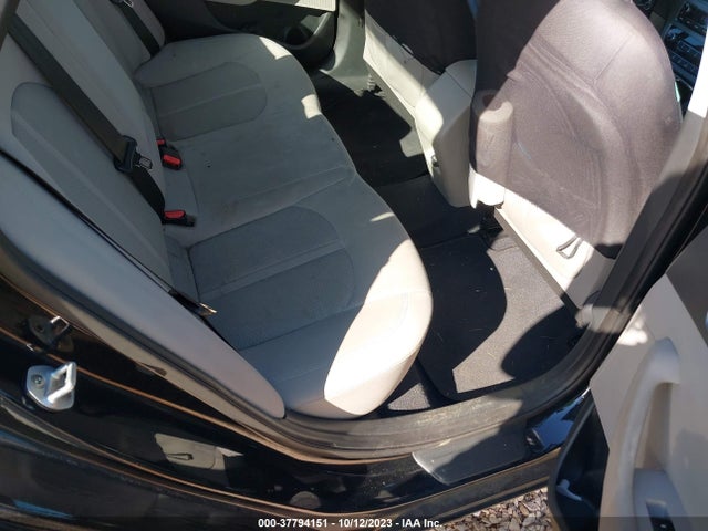 2016 HYUNDAI SONATA 2.4L SE VIN: 5NPE24AFXGH391228