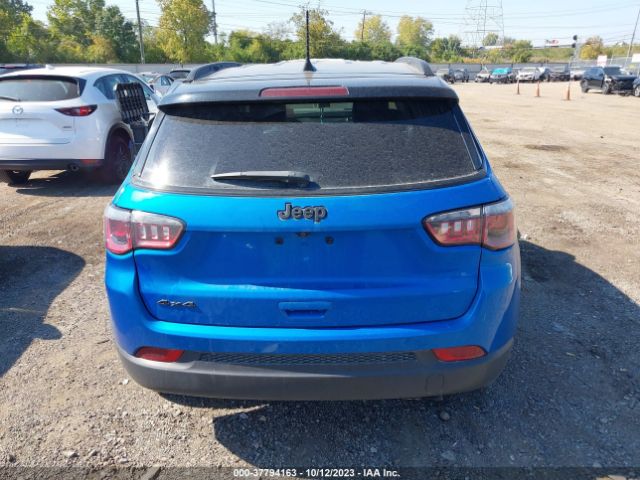 3C4NJDBB3KT653582 Jeep Compass Altitude