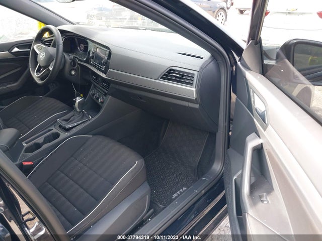 3VWBM7BU2PM040705 Volkswagen Jetta Sport
