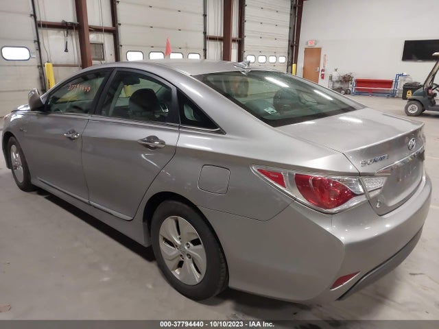 2013 HYUNDAI SONATA HYBRID VIN: KMHEC4A48DA073537