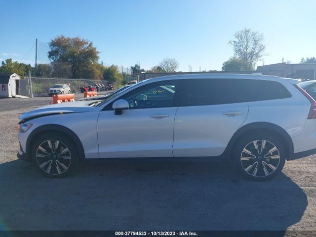 YV4102WK0M1076615 Volvo V60 CROSS COUNTRY