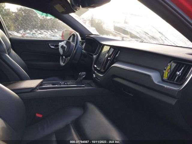 2019 VOLVO XC60 LYVA22RK0KB191813 Photo 4